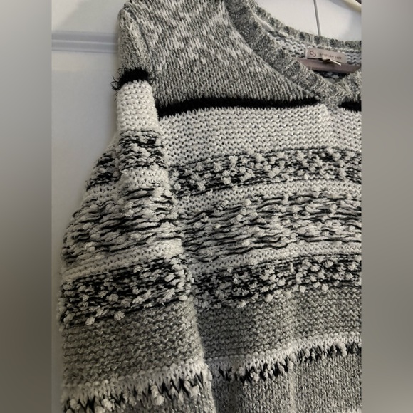 Dress Barn Heavy Sweater - Picture 2 of 6